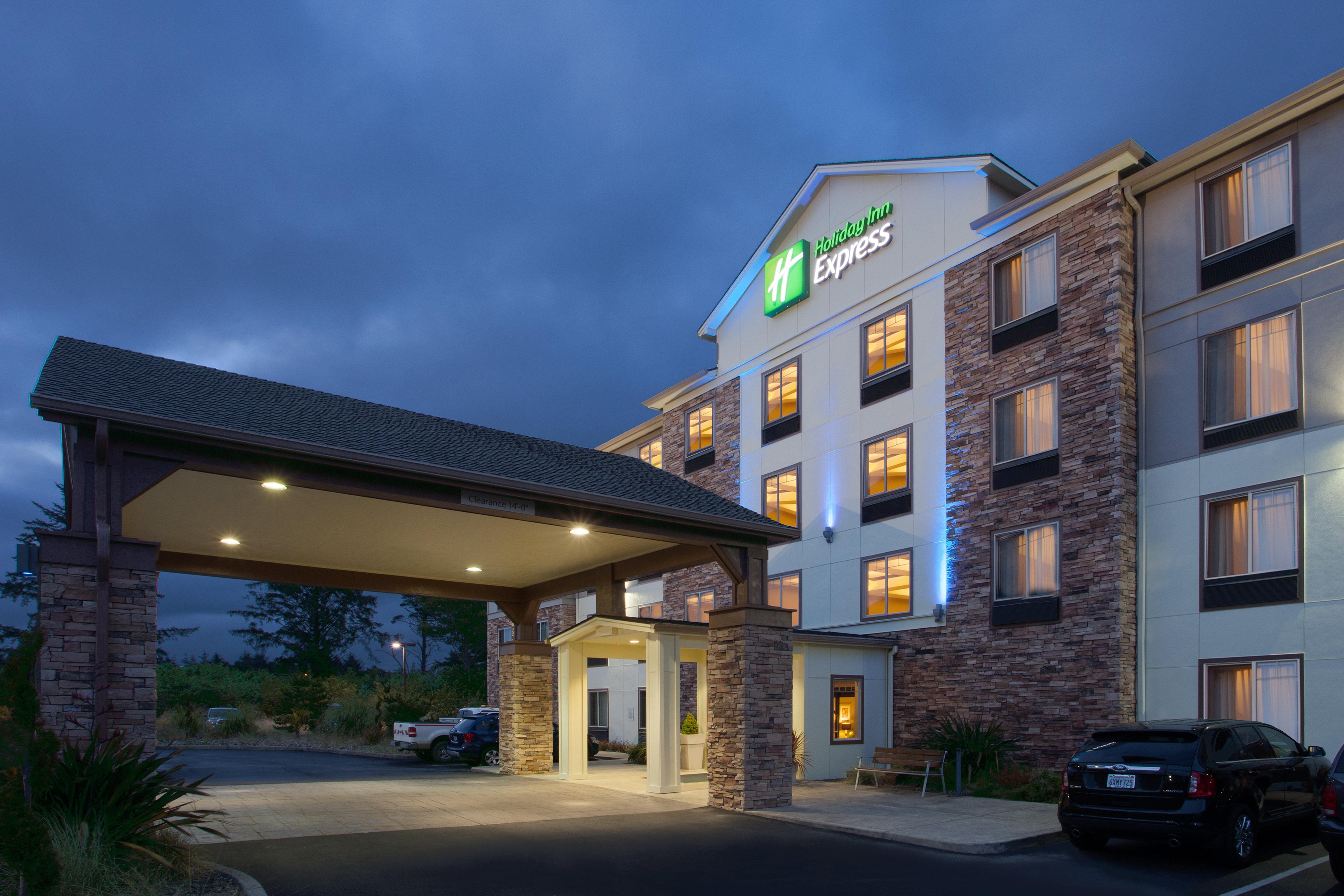 Holiday Inn Express Newport, An Ihg Hotel Exterior photo